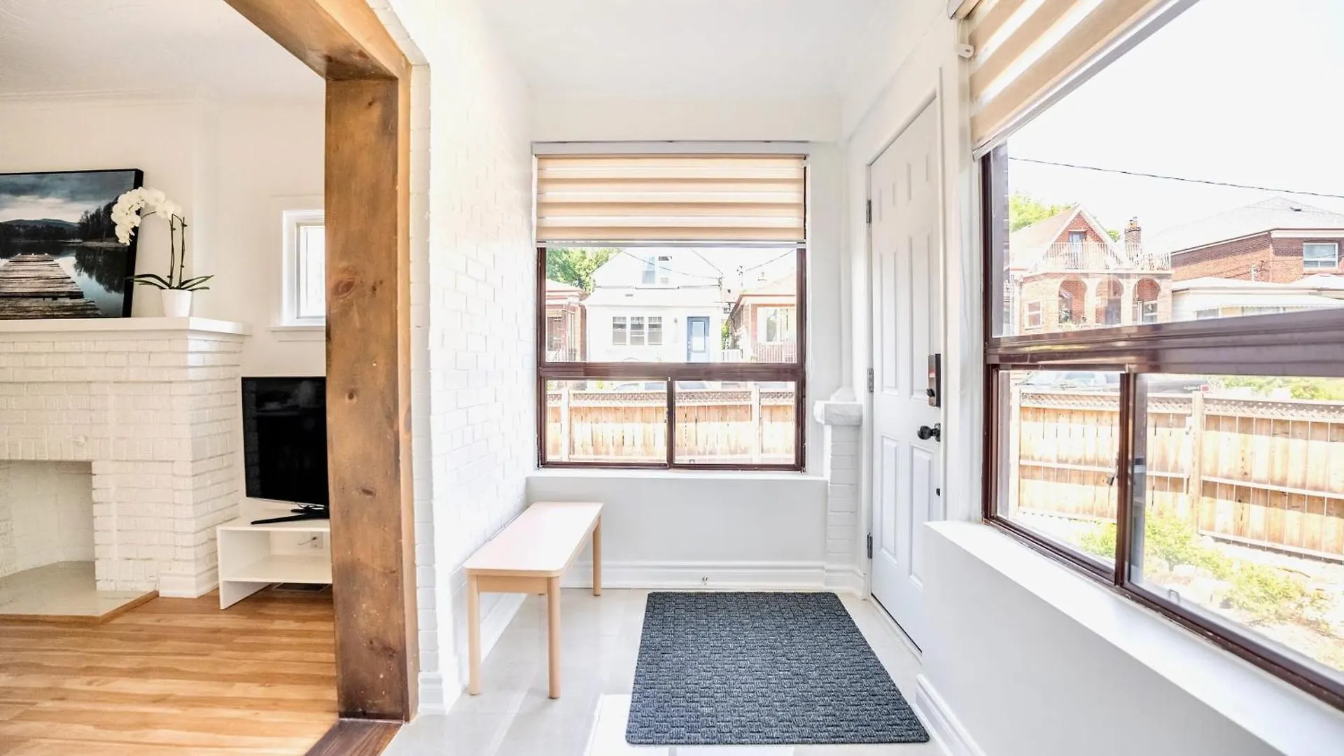Stunning Home With Large Patio Sundeck Toronto Holiday home